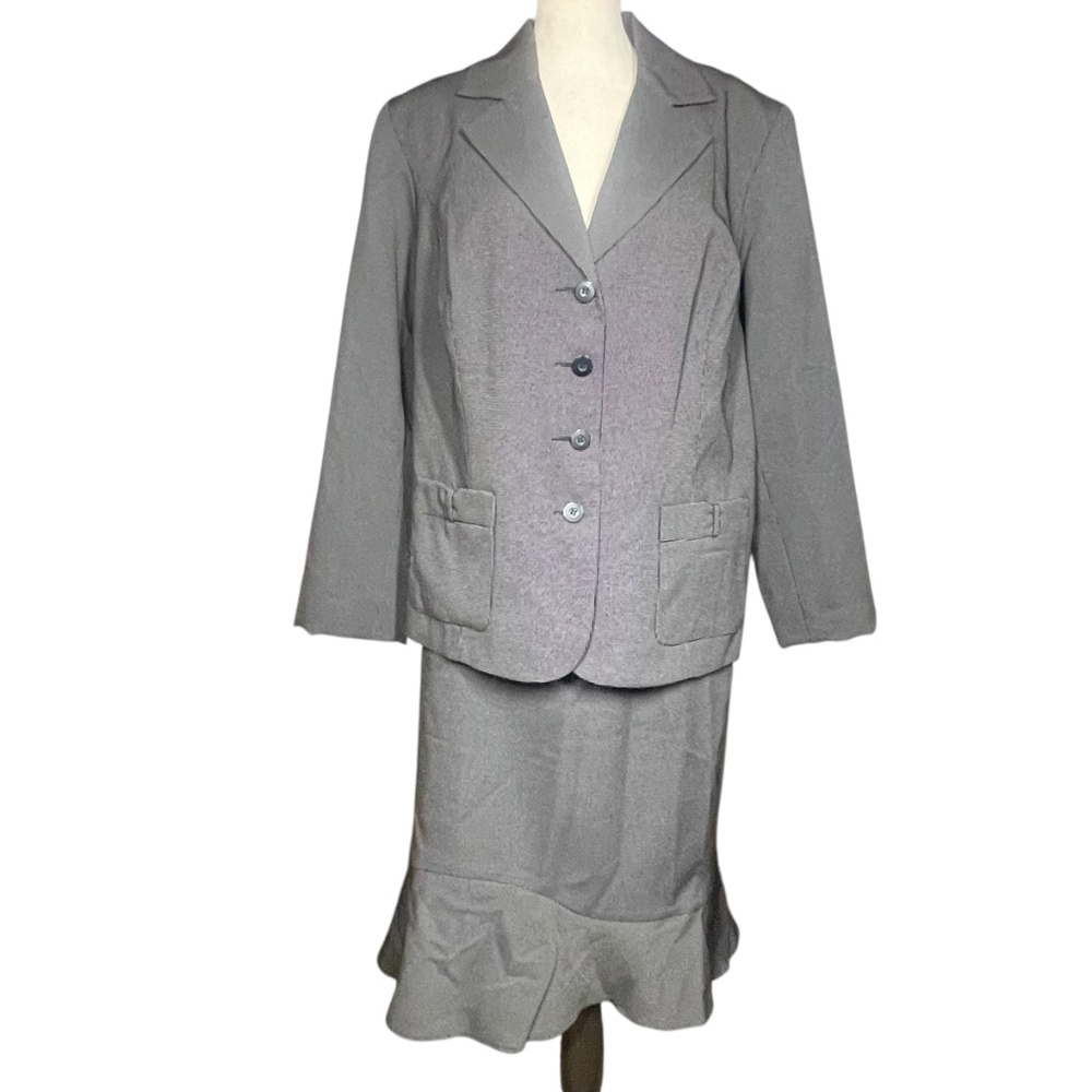 Blacker Women's Polka Dot Suit